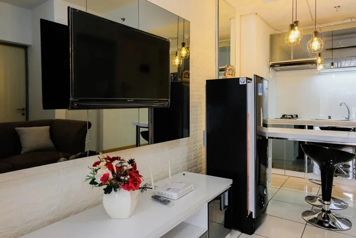 Legok: 2br Apartment with Study Room at M-Town Residence
