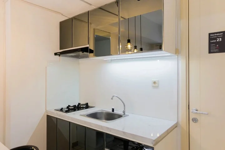 Legok: 2br Apartment with Study Room at M-Town Residence