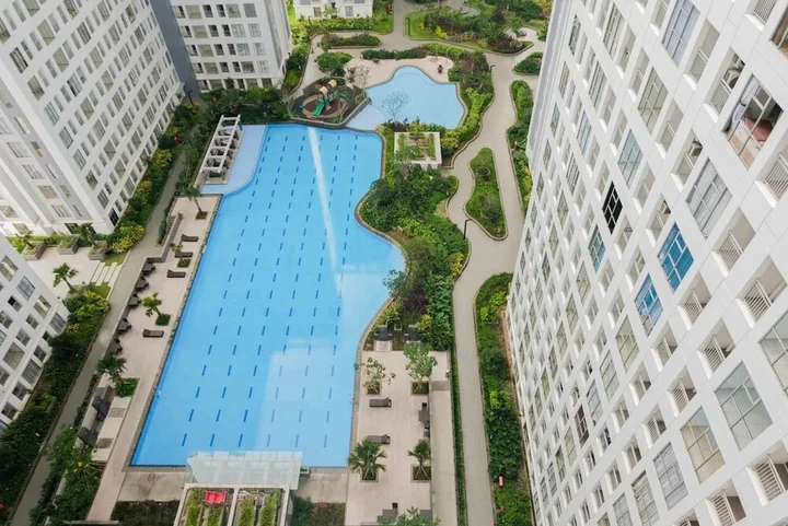 Legok: 2br Apartment with Study Room at M-Town Residence