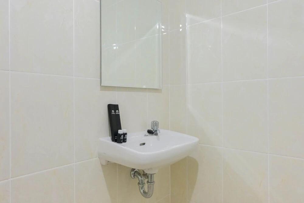 Legok: 2br Apartment with Study Room at M-Town Residence