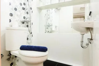 Джакарта: Posh 2BR Apartment at Bassura City near Shopping Mall