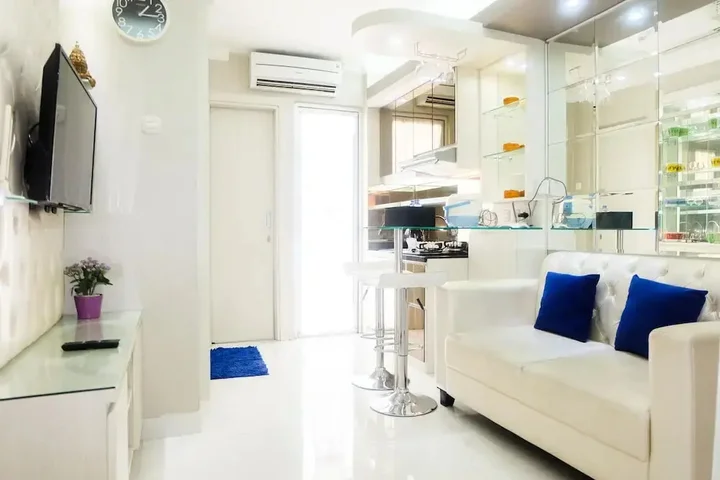 Джакарта: Posh 2BR Apartment at Bassura City near Shopping Mall