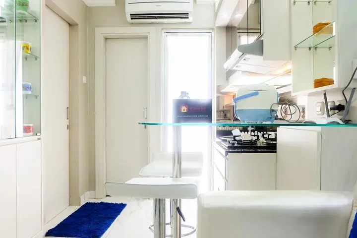 Джакарта: Posh 2BR Apartment at Bassura City near Shopping Mall