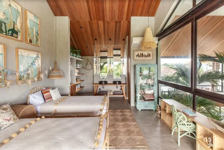 Exceptional Architect's 5BR Villa, an Oasis Gem in Canggu Centre — фото 1