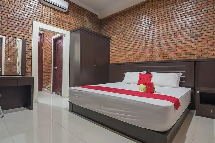 Медан: RedDoorz Plus near Cambridge City Square 2