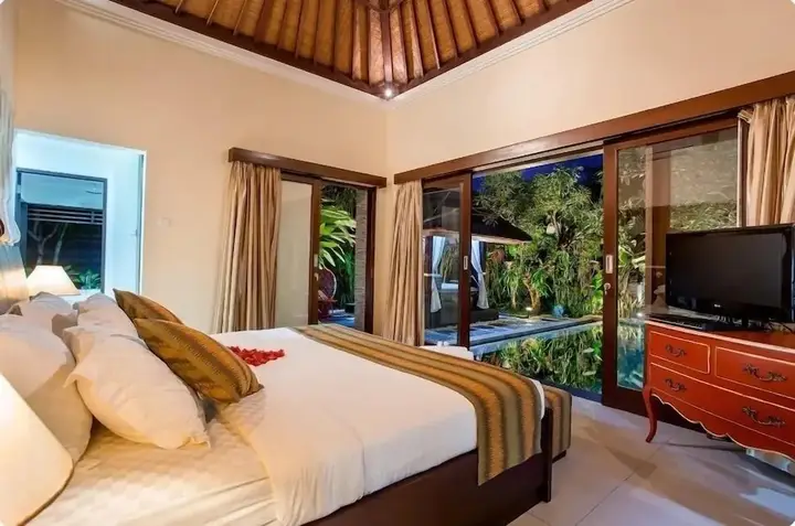 Samudra · Luxury 9-BR Private Pool Villa Umalas Bali — фото 4