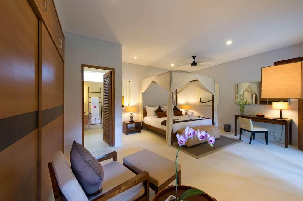 Кута: Spacious Luxury 4 Br in Centre Seminyak