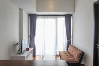 Legok: Elegant and Modern 1BR Casa De Parco Apartment