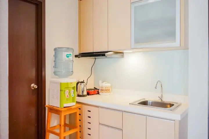 Legok: Cozy and Stylish 1BR Saveria Apartment
