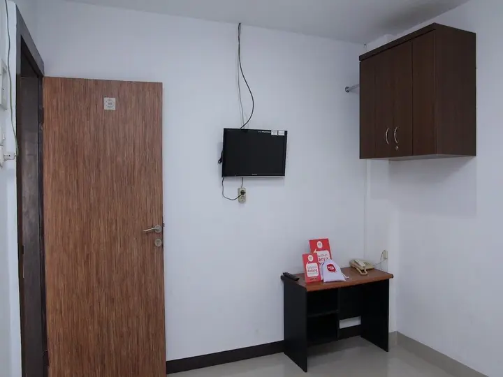 Медан: Nida Rooms Muara 16 Polonia at House of Zaza Zizi