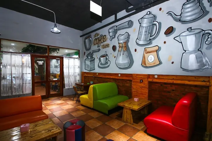 Медан: Nida Rooms Muara 16 Polonia at House of Zaza Zizi