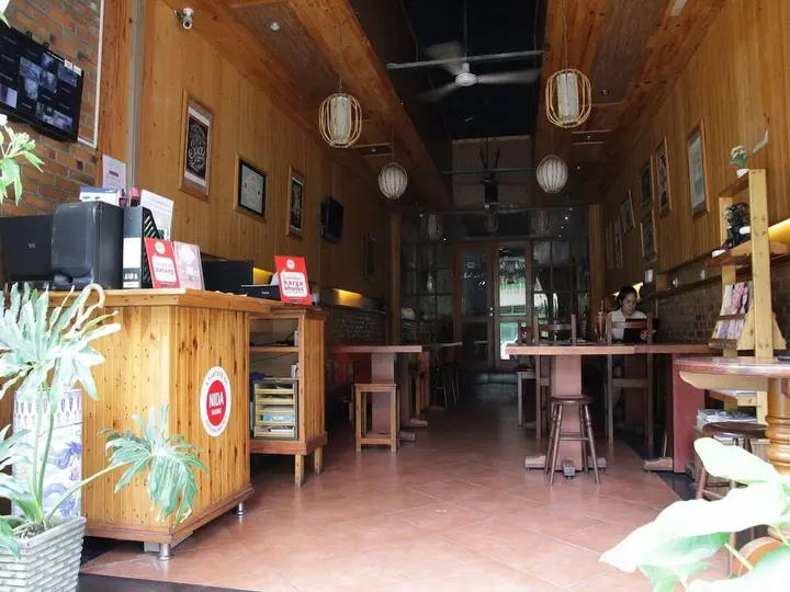 Медан: Nida Rooms Muara 16 Polonia at House of Zaza Zizi