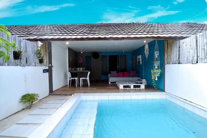 Гили-Мено: Meno Suites