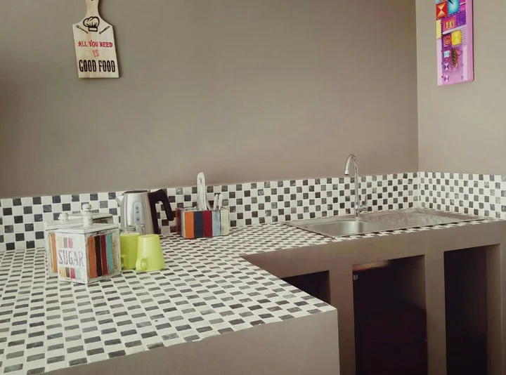 Гили-Мено: Meno Suites