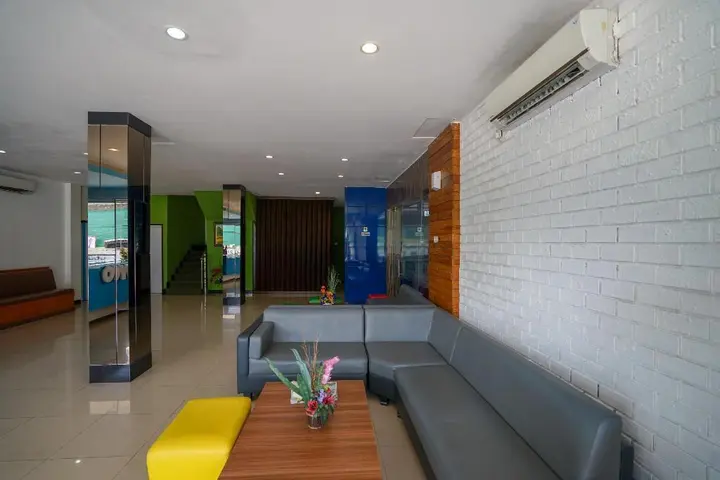 Палембанг: OYO 575 Blessing Hotel