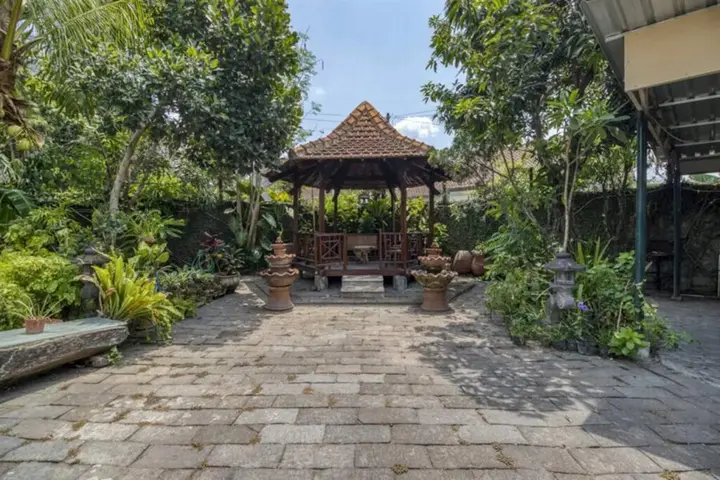 Батуретно: RedDoorz Hostel near Adisucipto Airport Yogyakarta