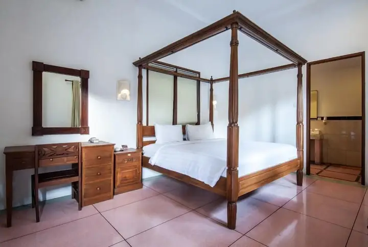 8-BR Private Pool Villa Walk to Seminyak Beach — фото 3