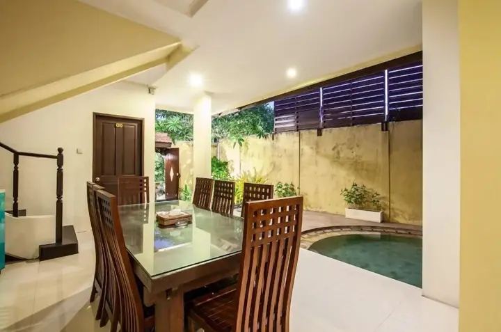 Кута: 8-BR Private Pool Villa Walk to Seminyak Beach