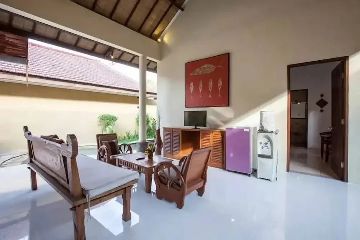 Кута: 8-BR Private Pool Villa Walk to Seminyak Beach