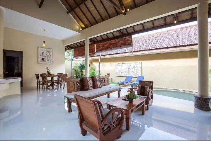 Кута: 8-BR Private Pool Villa Walk to Seminyak Beach