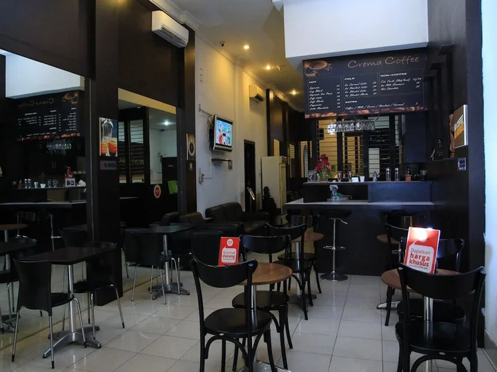 Медан: Nida Rooms Selat Panjang 11 Medan Kota at Wisma Sederhana Budget Hotel
