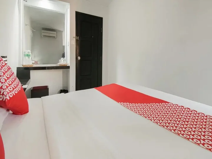 Дюмай: Hotel K77