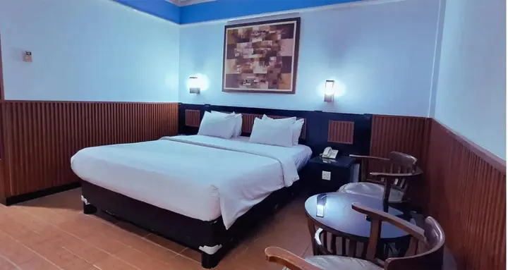 Дюмай: Hotel K77