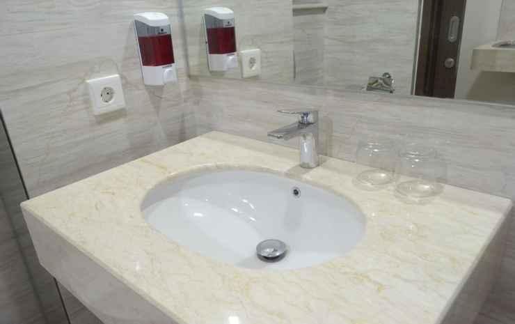 Депок: The Cabin Apartment Unit 9B02