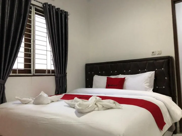 Петумбак: RedDoorz near CitraLand Gama City Medan