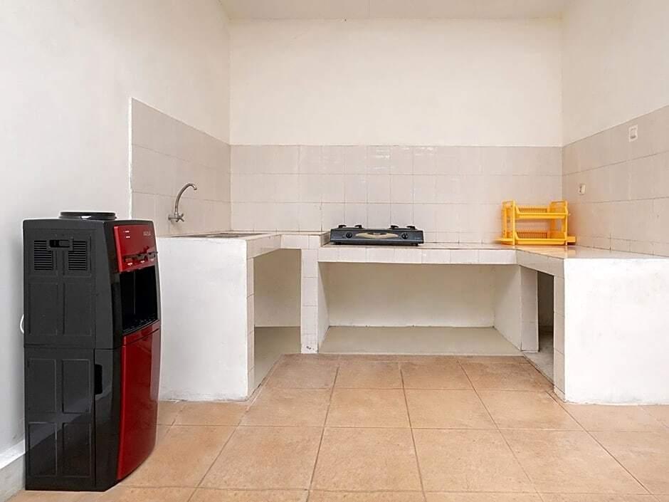 Депок: OYO Life 2807 Nusa Indah Kost Putri