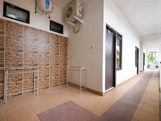 Депок: OYO Life 2807 Nusa Indah Kost Putri