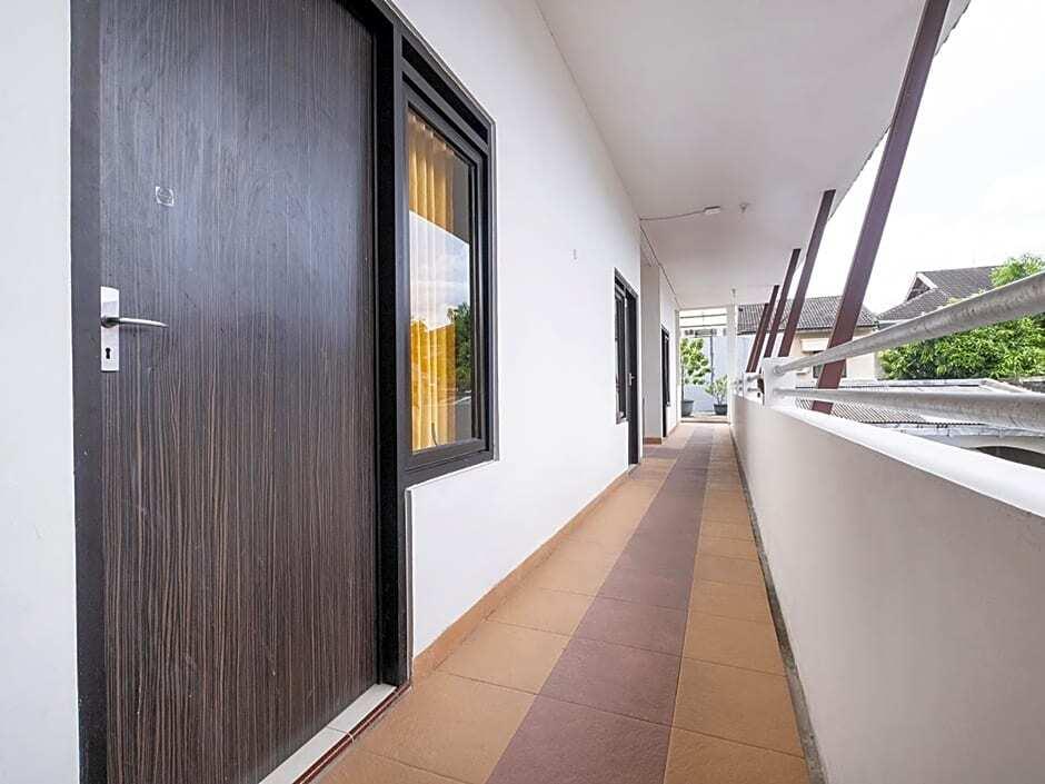 Депок: OYO Life 2807 Nusa Indah Kost Putri