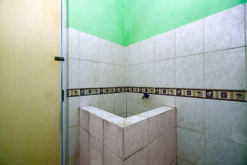 Суракарта: OYO Life 2867 Kos Kuning