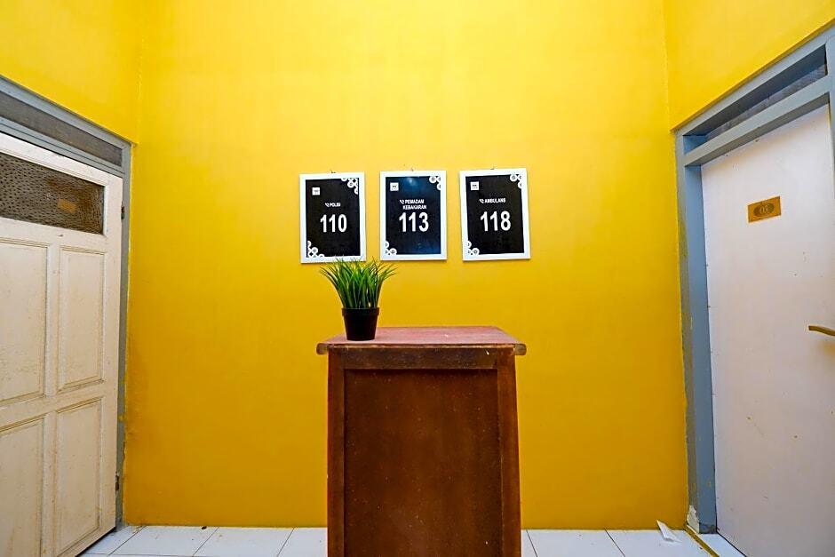 Суракарта: OYO Life 2867 Kos Kuning