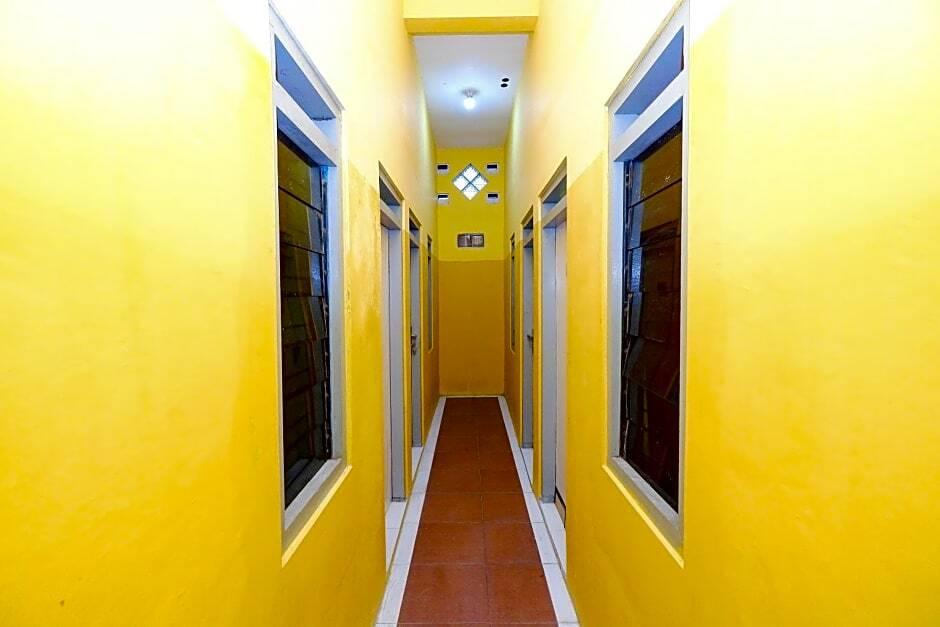 Суракарта: OYO Life 2867 Kos Kuning