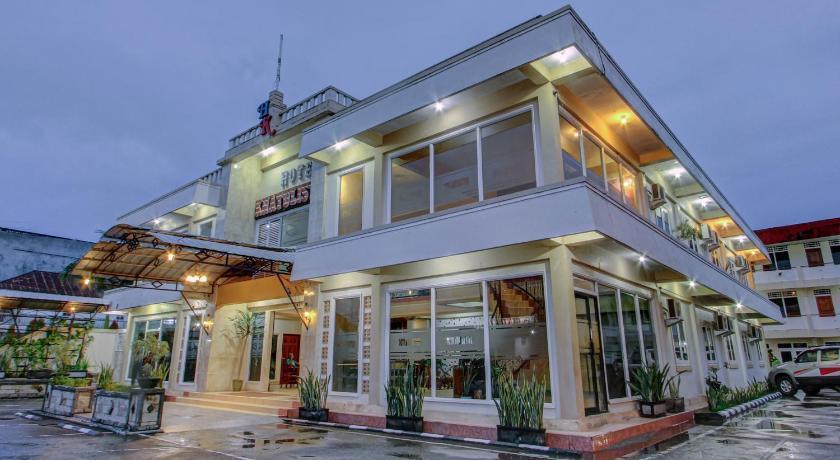 Синкаванг: OYO 3379 Hotel Khatulistiwa