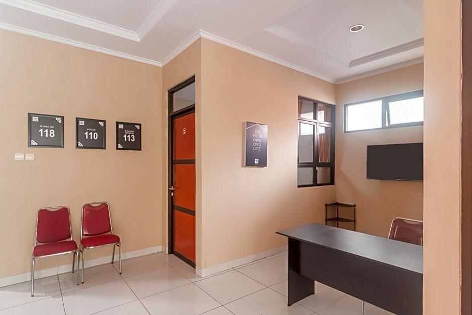 Депок: OYO Life 3162 Raihan Residence