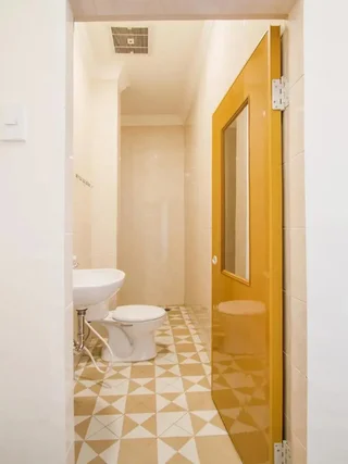 Медан: OYO 3316 Adam Malik Guesthouse Near Stasiun Medan