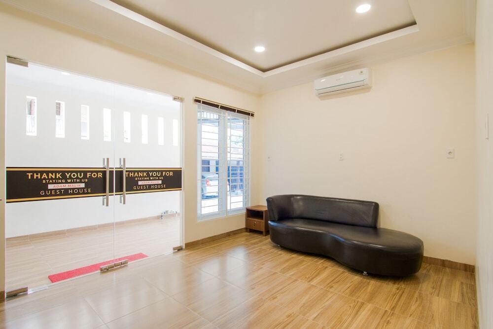 Медан: OYO 3316 Adam Malik Guesthouse Near Stasiun Medan