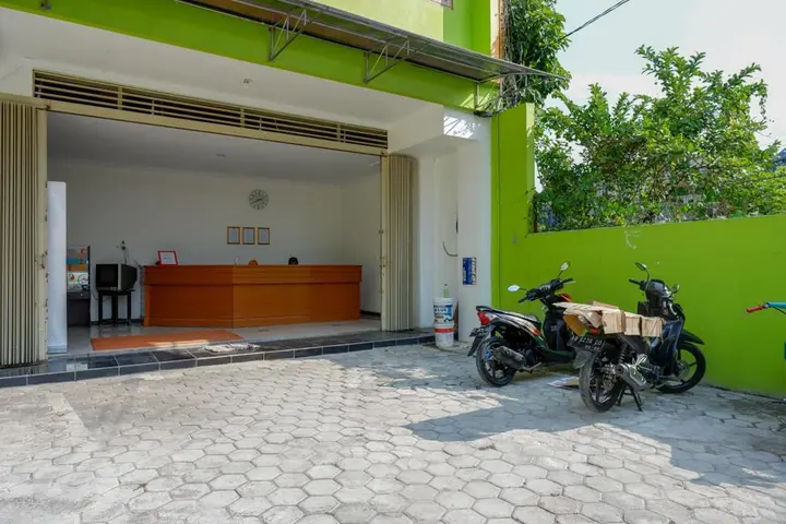 Батуретно: RedDoorz @ Jalan Wonosari KM.9