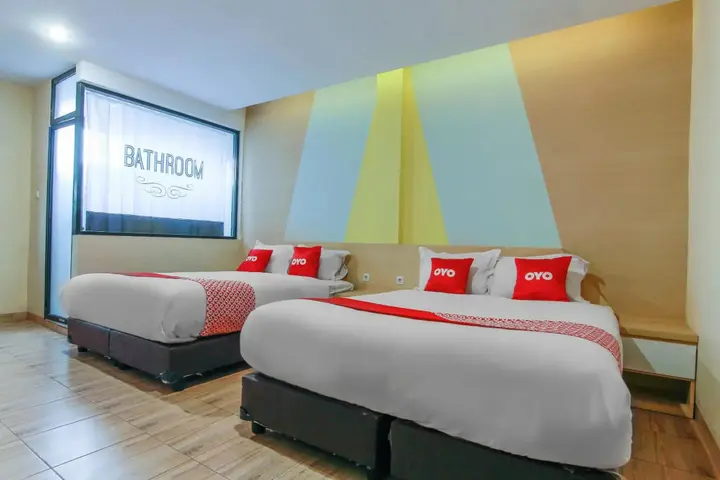 Медан: Capital O 3476 Millenium Inn