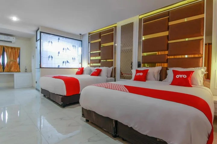 Медан: Capital O 3476 Millenium Inn