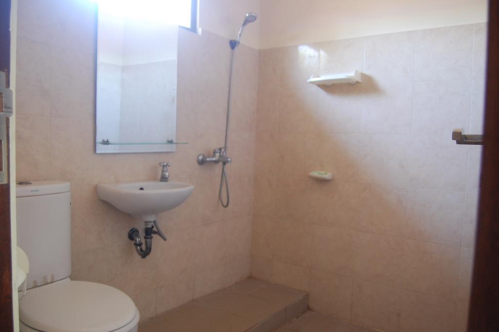 Бунутан: Star East Guest House
