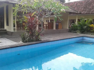 Бунутан: Star East Guest House