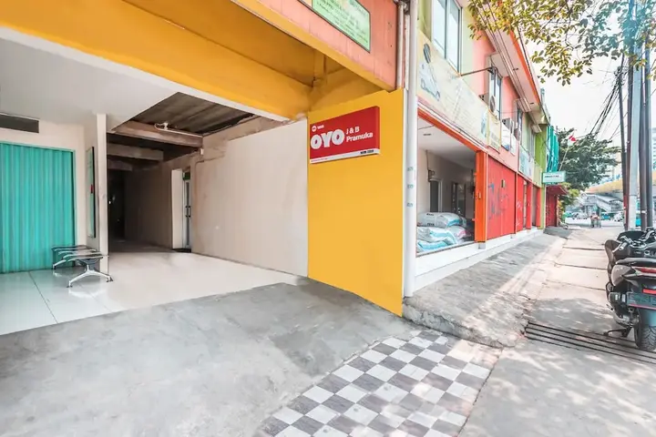 Джакарта: J&B Room Pramuka by Oyo Rooms