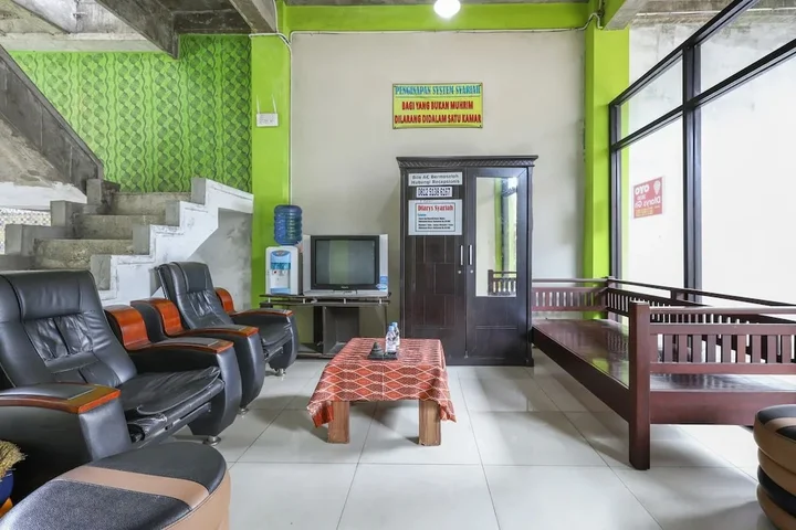 Баликпапан: OYO 3830 Dfarys Gh Syariah