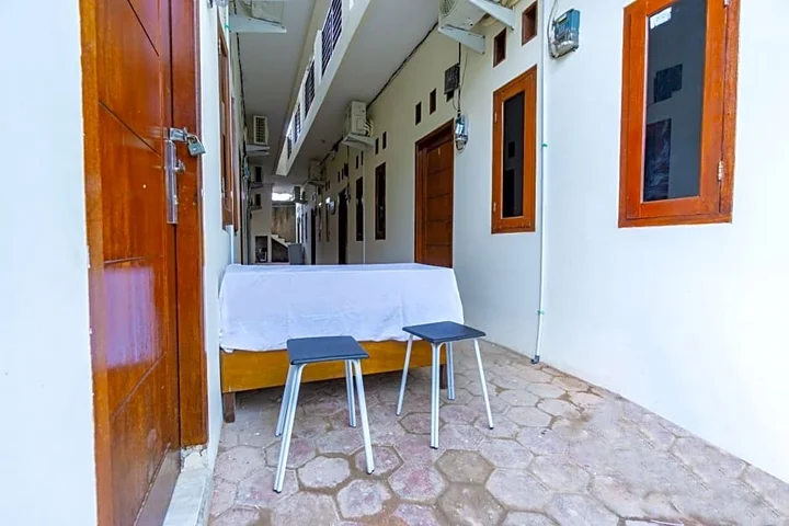 Депок: OYO Life 2420 Kost Luqman 1