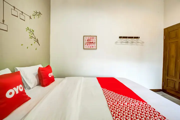 Блора: OYO 3461 Mystays