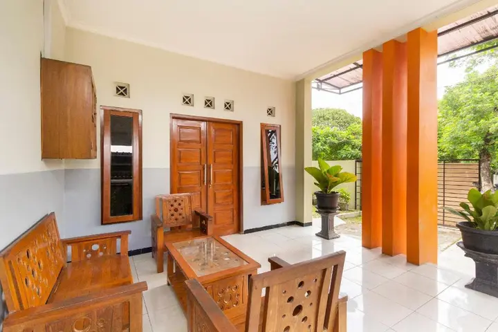 Суракарта: OYO 3338 Wisma Anugerah