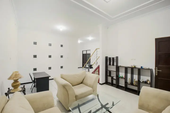 Депок: OYO 3467 White Residence
